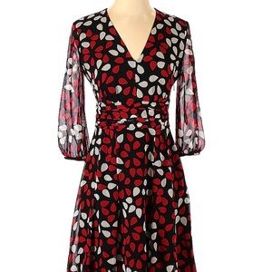 DVF DIANE VON FURSTENBERG size 2 knee length floral dress in excellent condition
